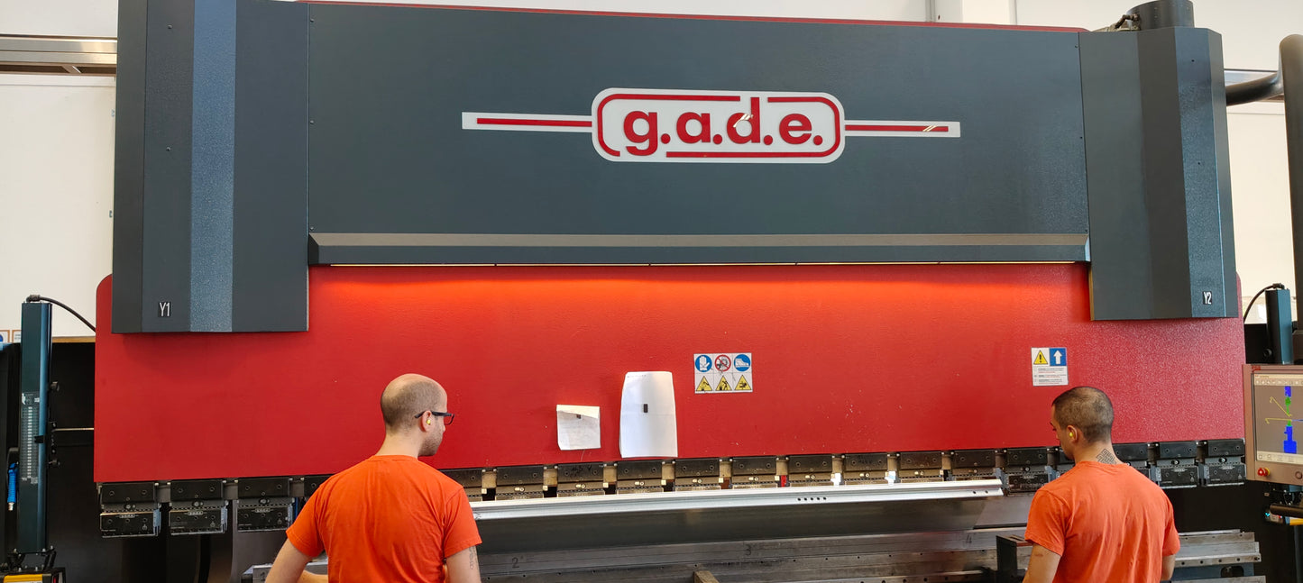 Piegatrice GADE 4000 x 200 TN usata|VENDUTA
