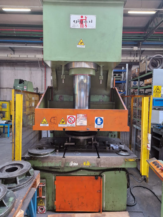 Pressa Idraulica 200 TN, GIGANT,Usata