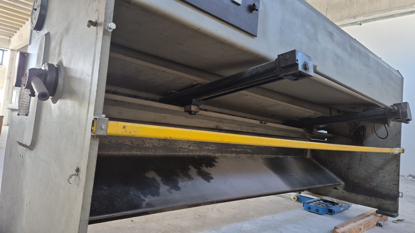 Cesoia OMAG 3000x6 USATA
