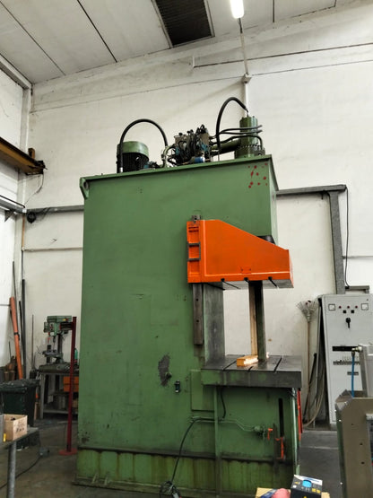 Pressa Idraulica 200 TN, GIGANT,Usata