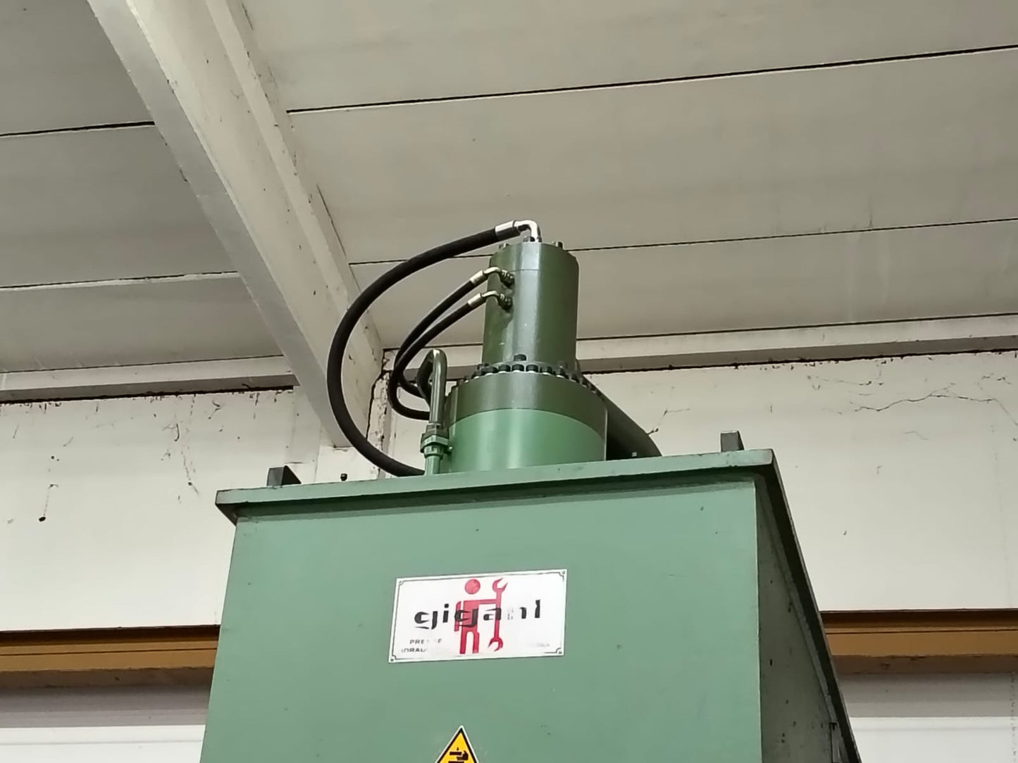 Pressa Idraulica 200 TN, GIGANT,Usata