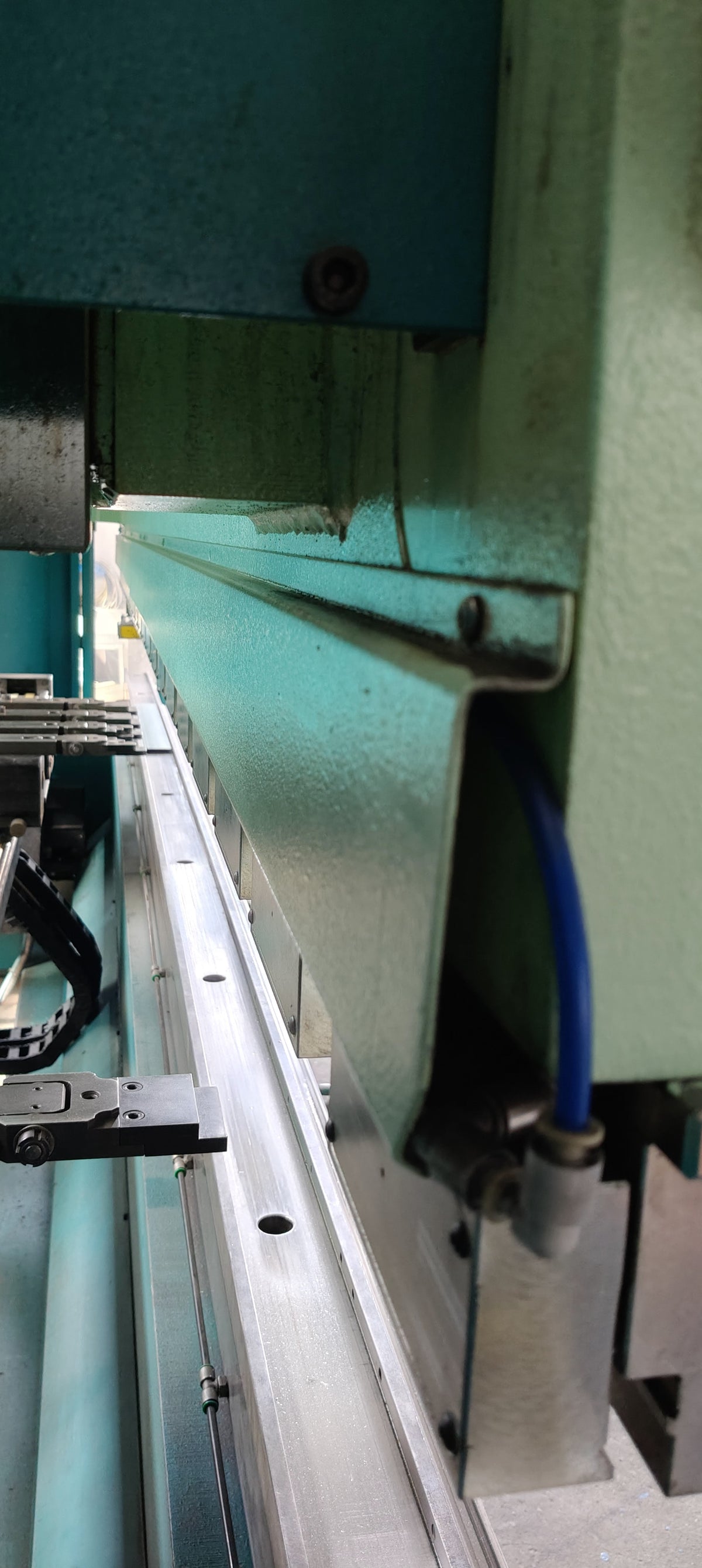 Pressa piegatrice 4000-200 Tonnellate Usata